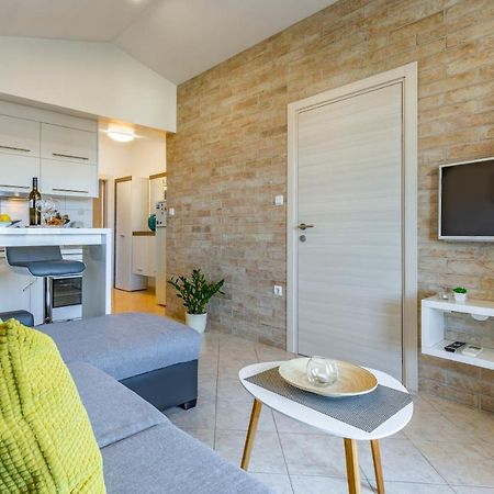 Apartments Denis 2 Medulin Dış mekan fotoğraf